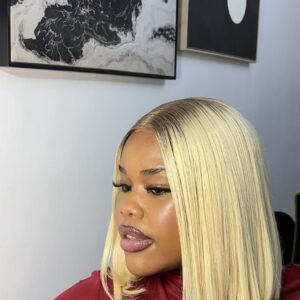 Blonde 613, T part full frontal